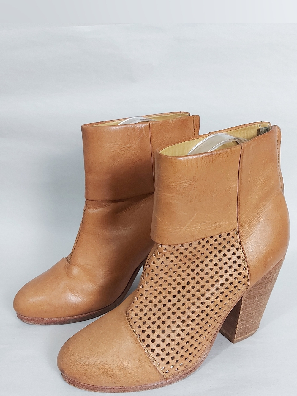 Rag & Bone Women Perforated Tan Leather Stacked Heel Zipper Ankle Boots Size 36